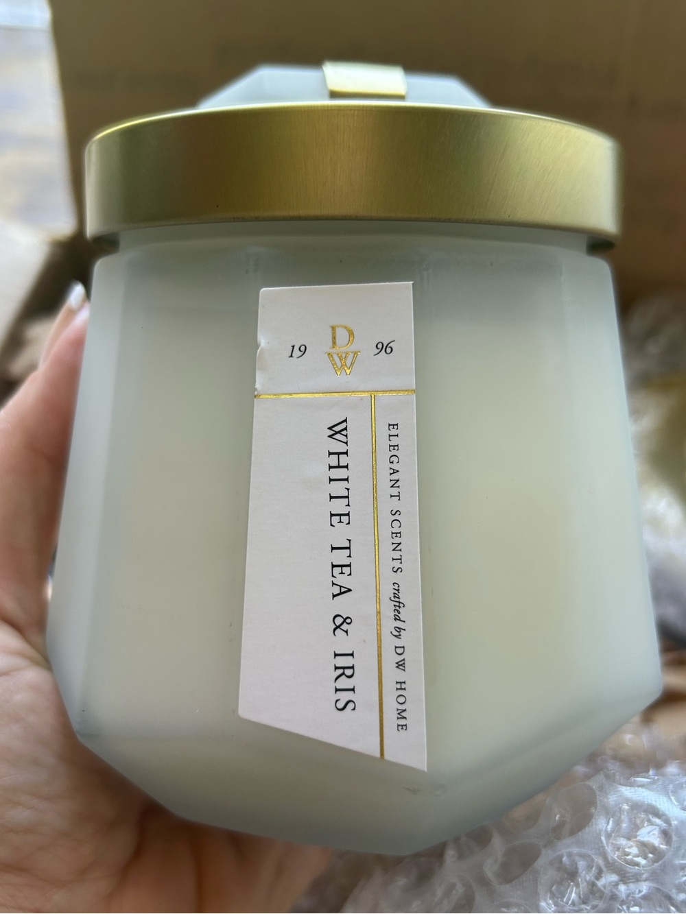 DW Home White Tea & Iris Scented Candle - White & Gold